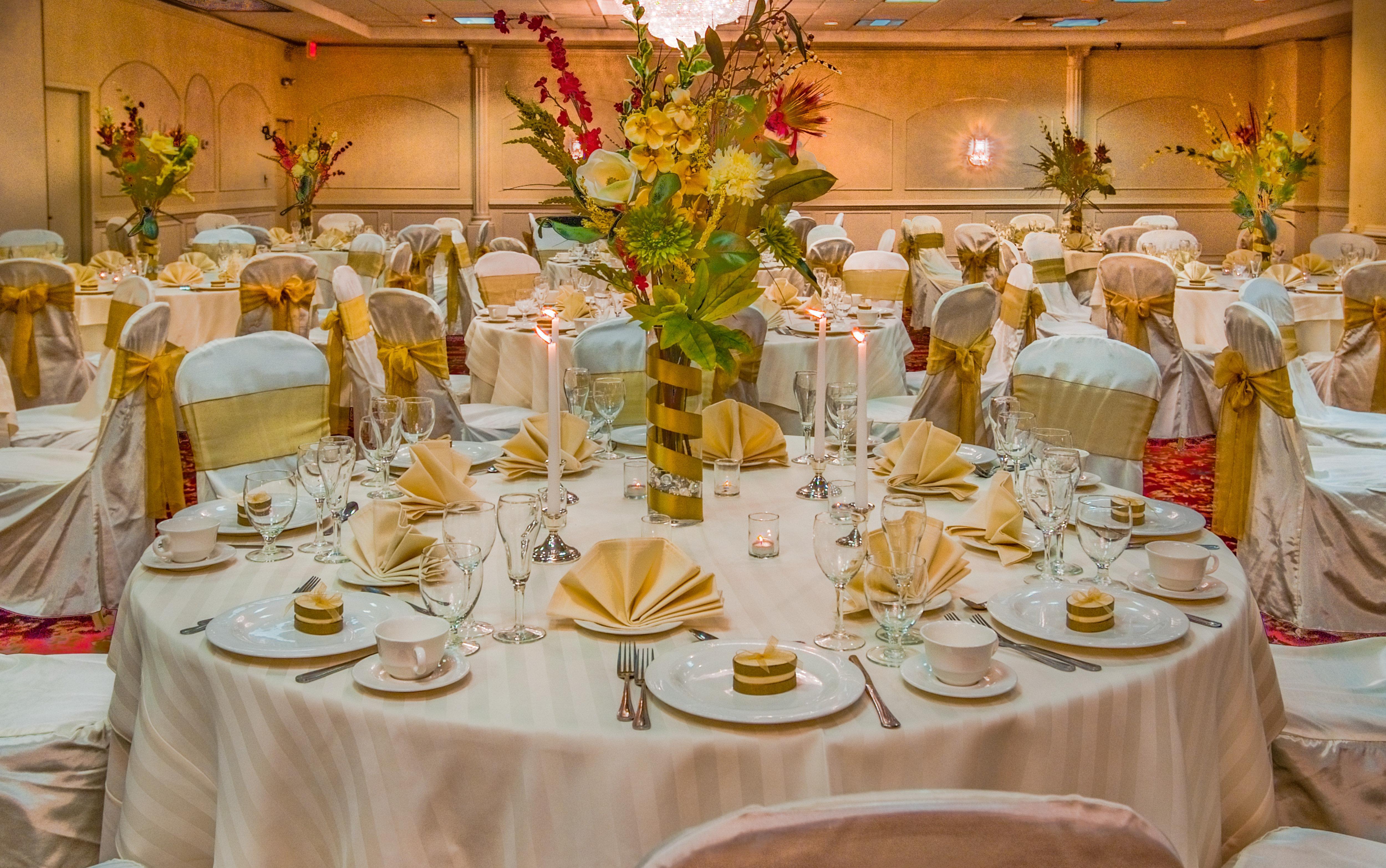 Holiday Inn Arlington At Ballston By Ihg Exterior photo