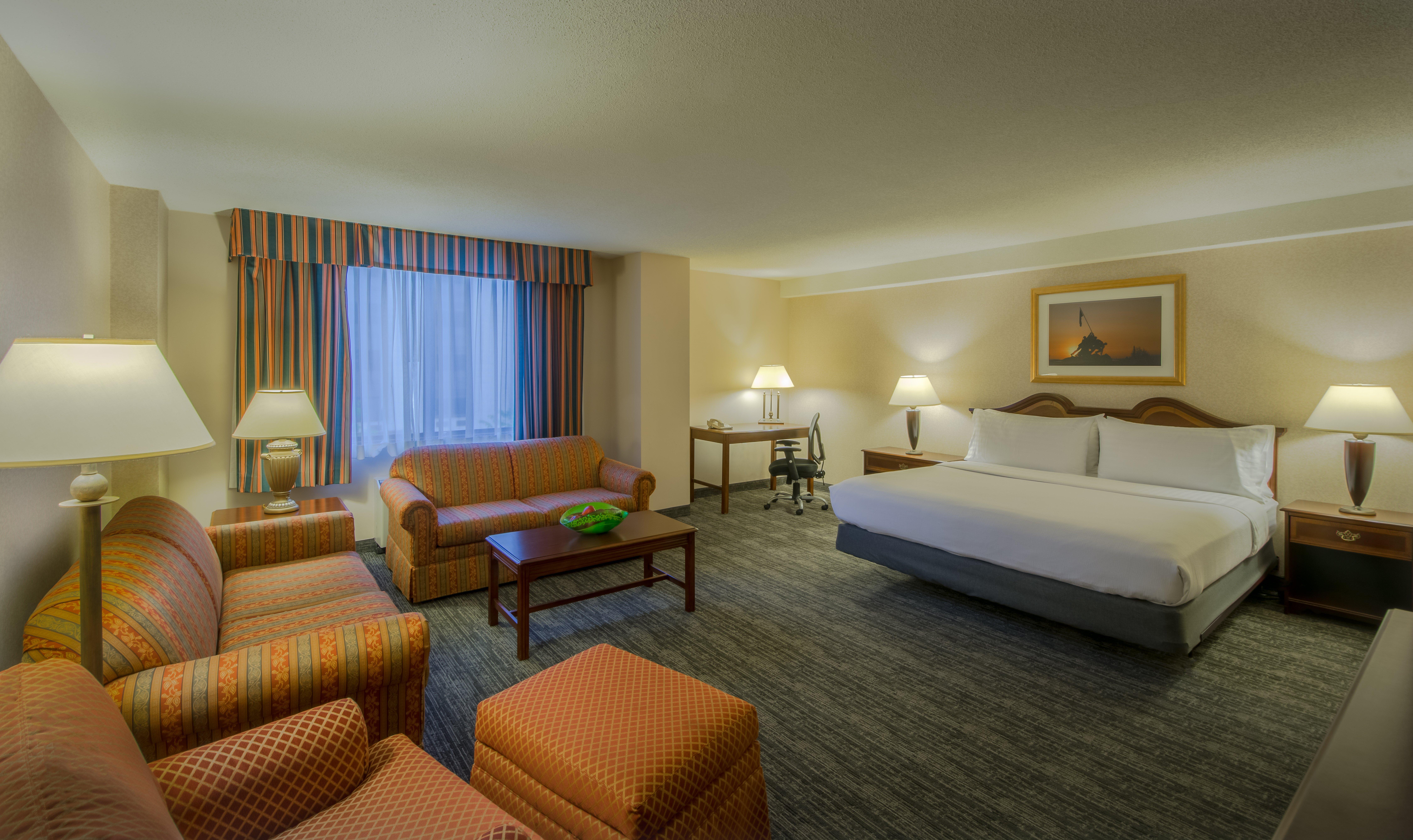 Holiday Inn Arlington At Ballston By Ihg Exterior photo