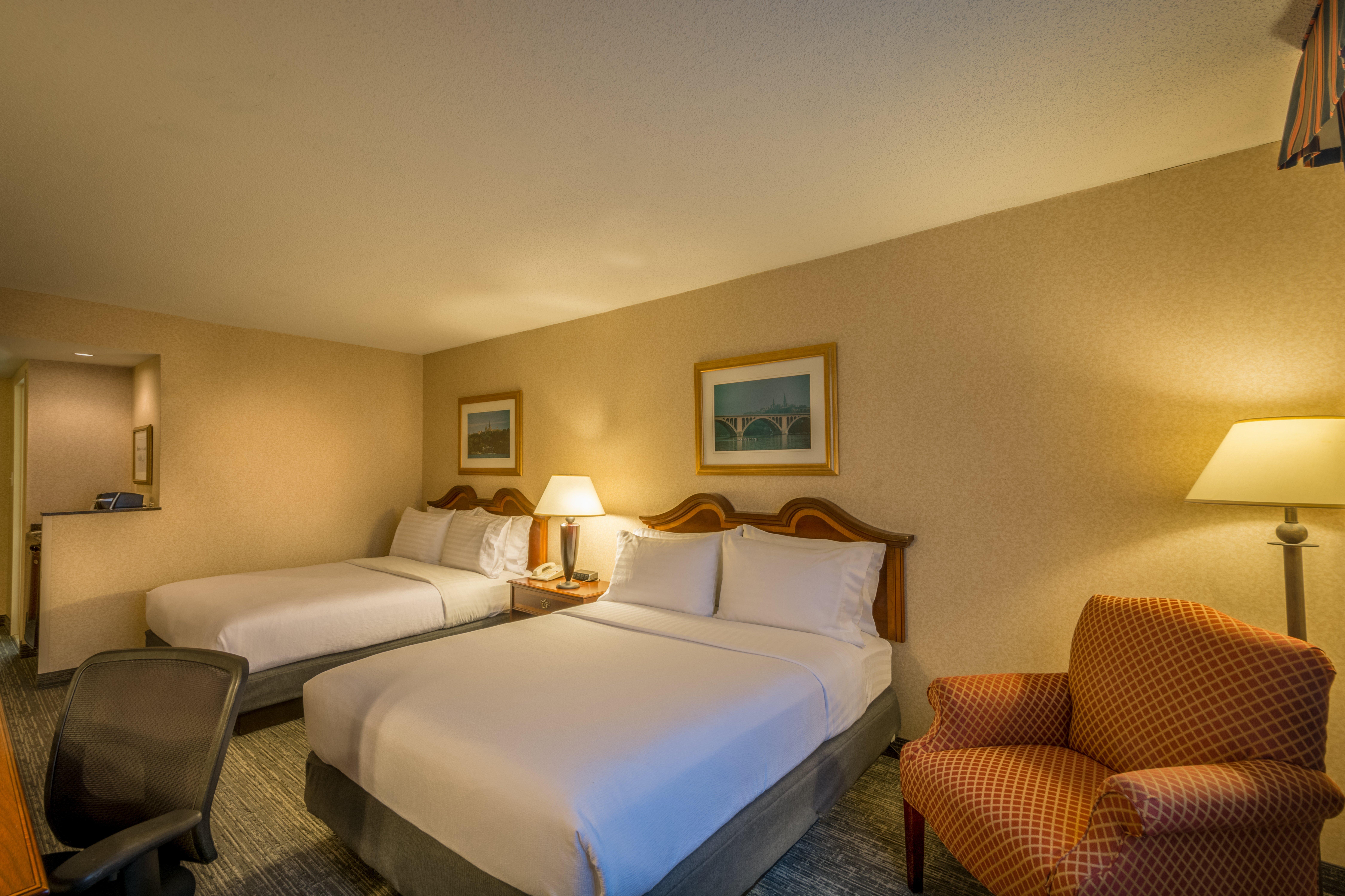 Holiday Inn Arlington At Ballston By Ihg Exterior photo