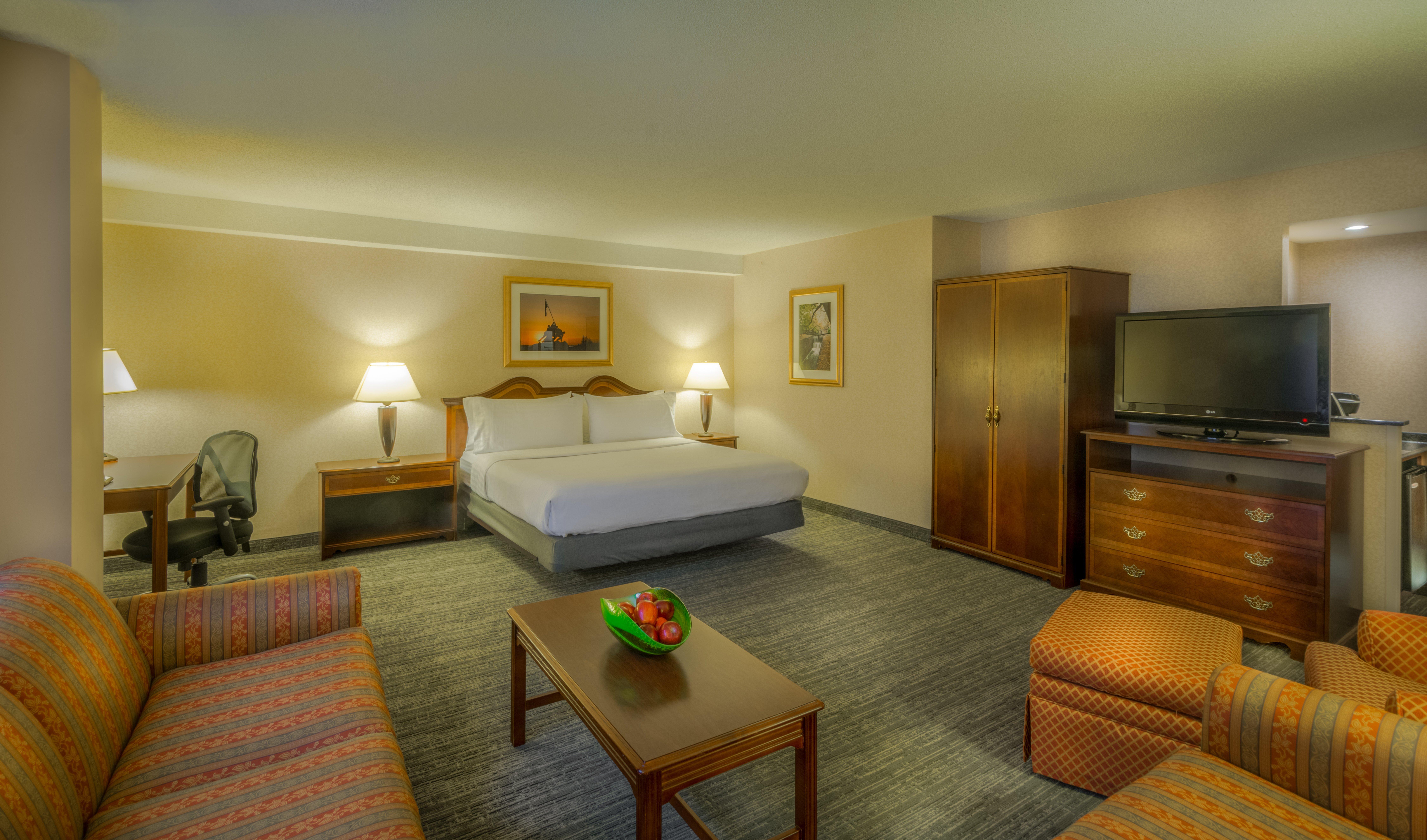 Holiday Inn Arlington At Ballston By Ihg Exterior photo
